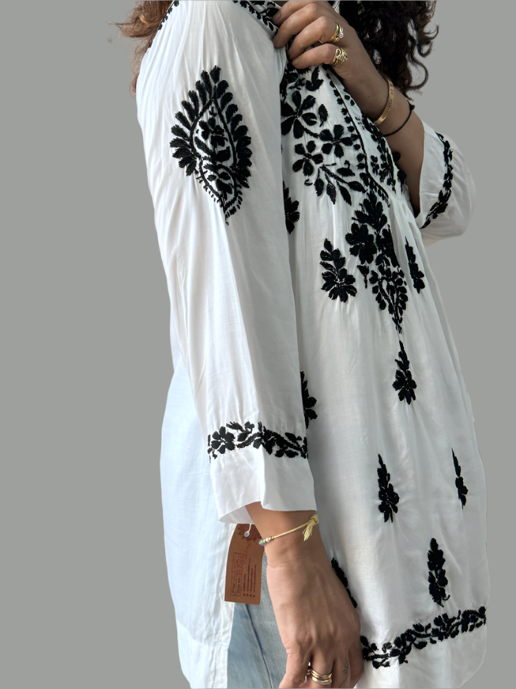 B & W LUCKNOWI SHORT TOP