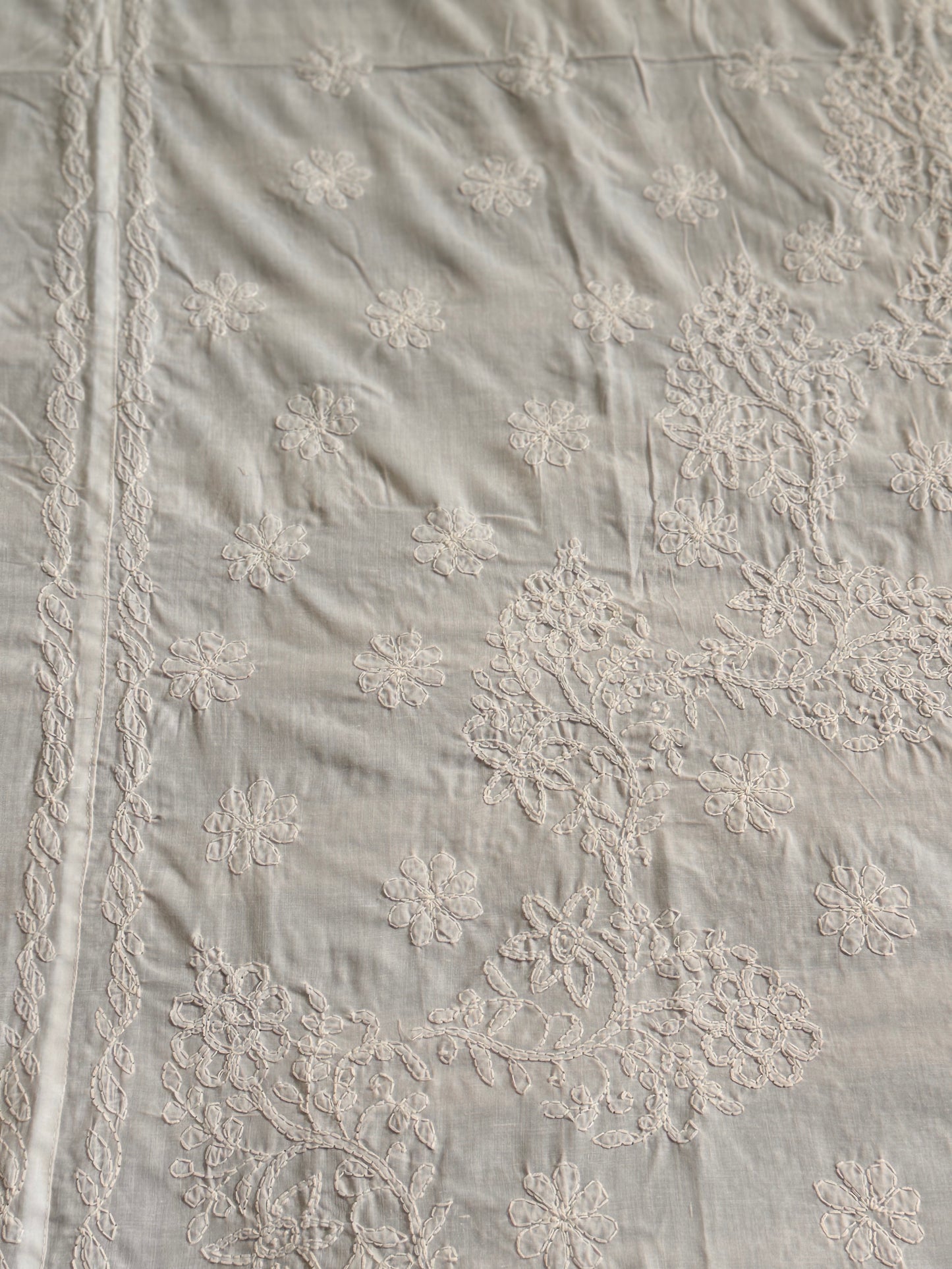 WHITE CHIKANKARI BEDSHEETS